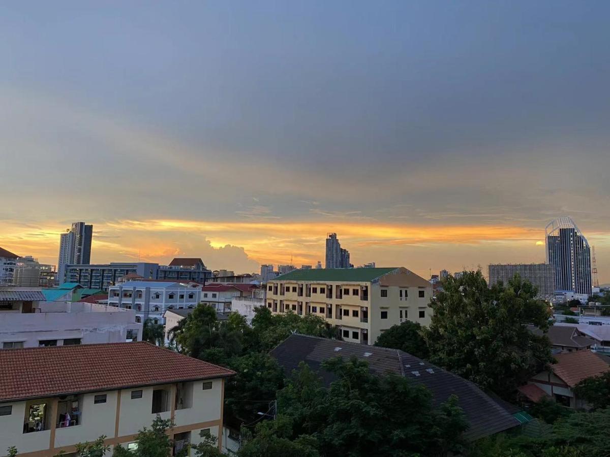 City Center Residence Kr Pattaya Bagian luar foto