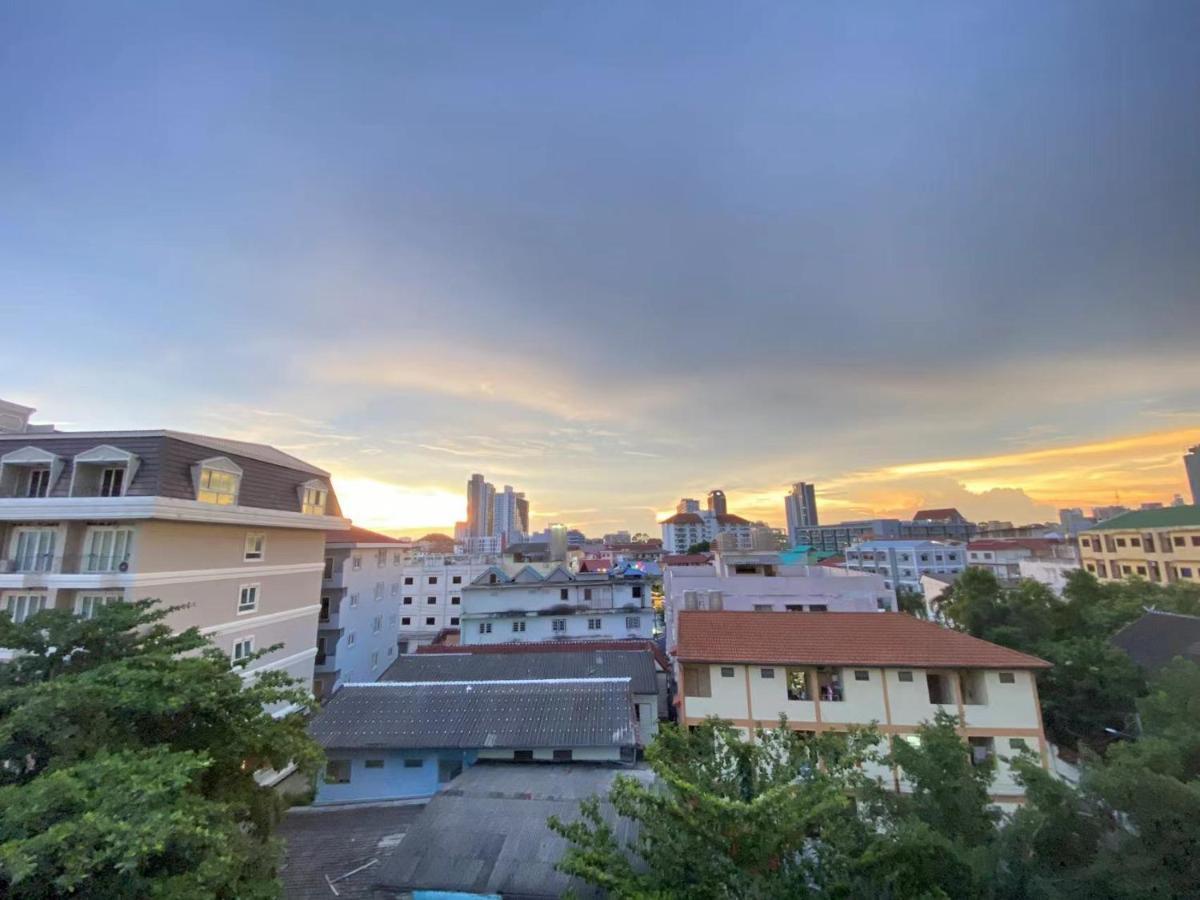 City Center Residence Kr Pattaya Bagian luar foto