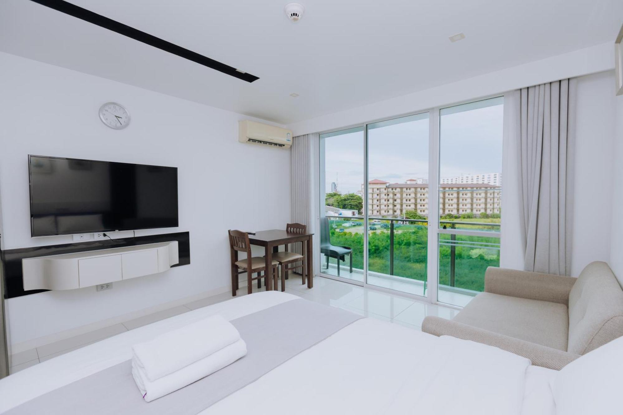 City Center Residence Kr Pattaya Bagian luar foto